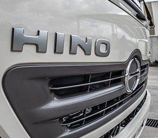 Camión Hino FC9J Light